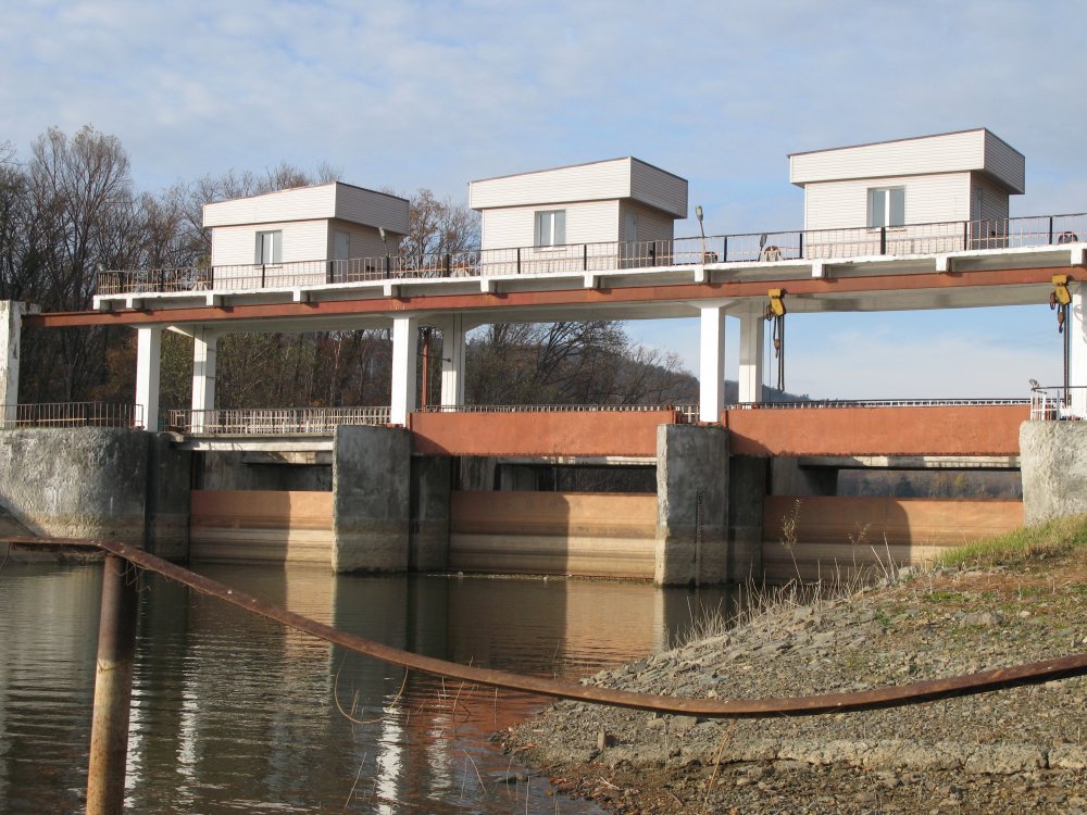 Водосбросный канал Богатинского водохранилища г.Владивосток